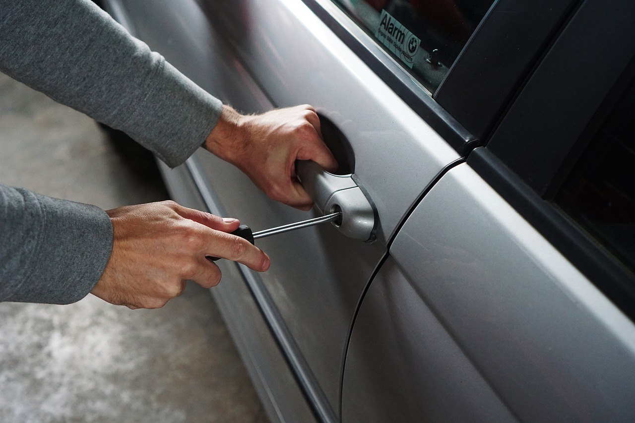 car, car wallpapers, burglary, thief, burglar, break into, screwdriver, car thief, break open locks